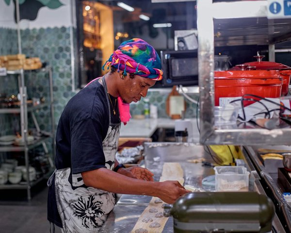 Comment choisir une bouilloire sans fil avec fonction de chauffe rapide pour des boissons instantanées?